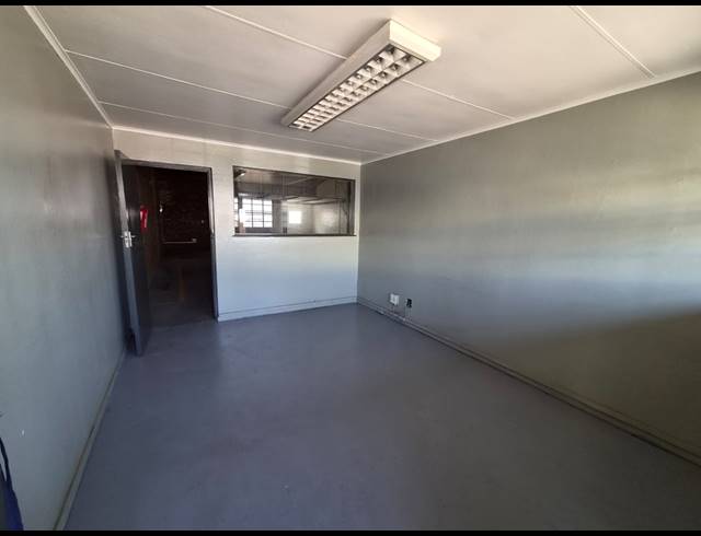 263M² WAREHOUSE TO LET IN WADEVILLE